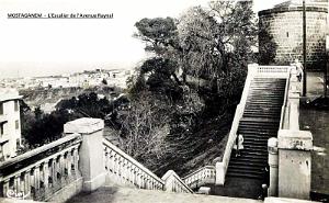 MOSTAGANEM - AVENUE RAYNAL - ESCALIER
